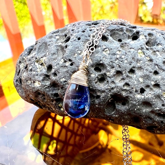 Handmade Blue Kyanite Pendant Solid 14K White Gold , Wire Wrapped - no chain - Picture 6 of 9